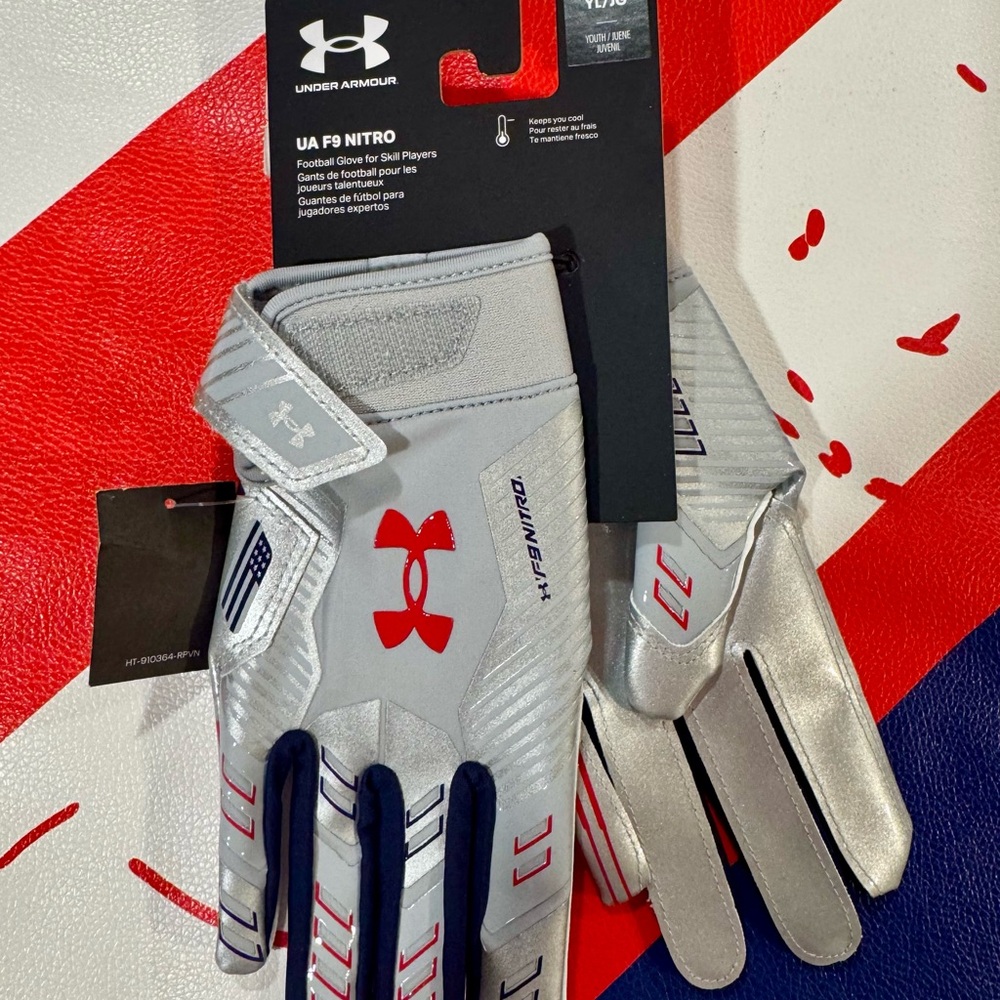 Under Armour F9 Nitro Football Gloves Youth Large USA Silver Red Blue